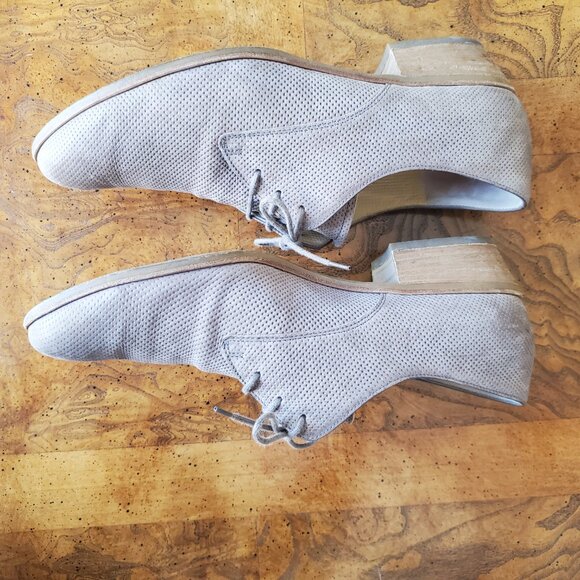 Paul Green Lace-up Oxfords,  Size 10, Taupe color - Picture 4 of 7